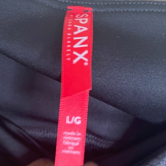 SPANX Faux Leather Leggings in Black Size Large - Picture 3 of 5